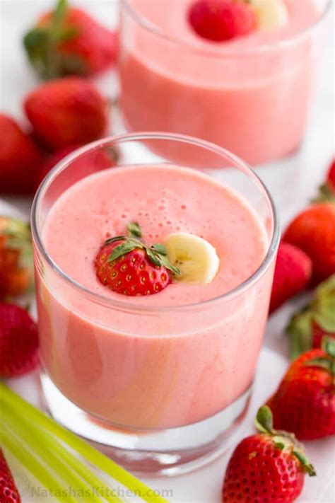 easy-strawberry-smoothie-recipe-natashas-kitchen image