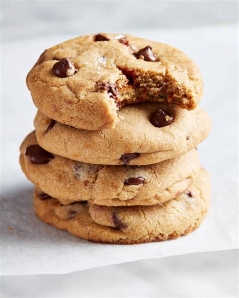 brown-butter-salted-caramel-chocolate-chip-cookies image