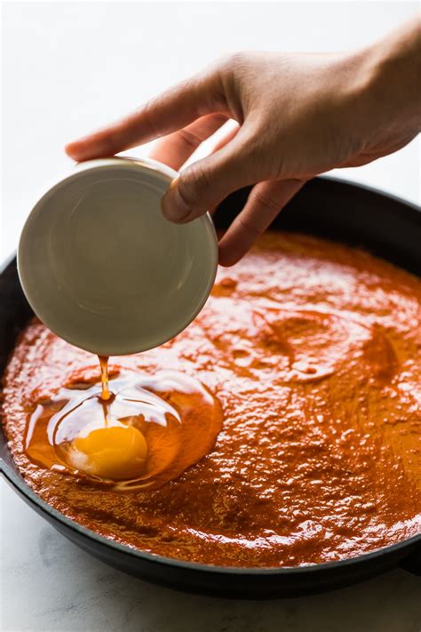 huevos-ahogados-drowned-eggs-in-salsa-isabel-eats image