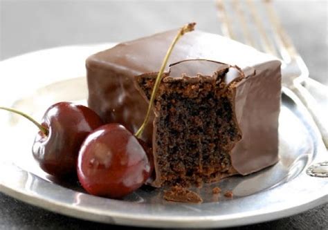 small-chocolate-cake-delights-chocolate-mochi-cake image