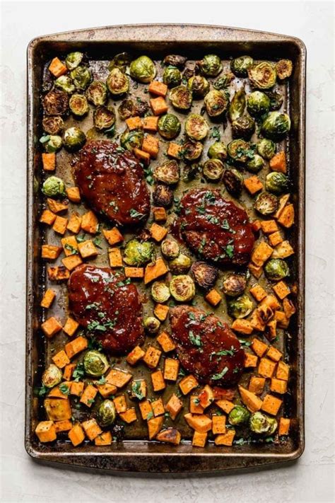 sheet-pan-mini-meatloaf-with-vegetables-the-real-food image