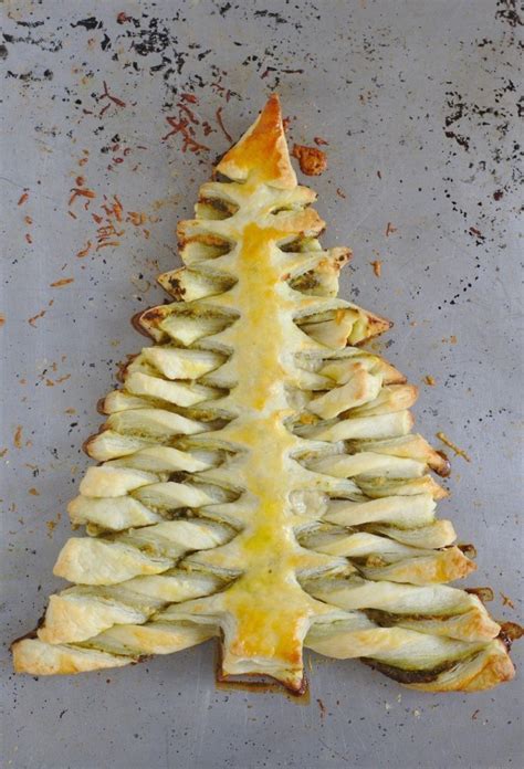 pesto-christmas-tree-breadsticks-mildly-meandering image