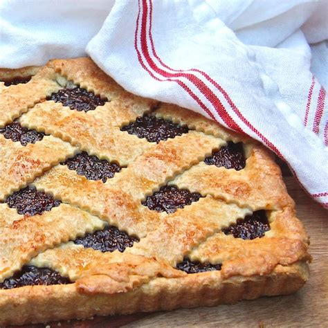 fig-crostata-the-wimpy-vegetarian image