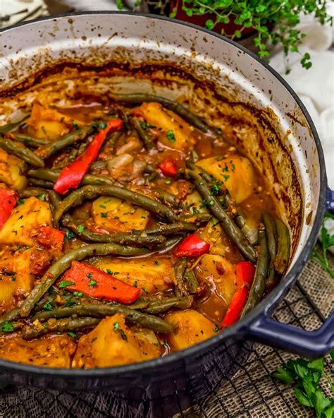 italian-braised-green-beans-and-potatoes image