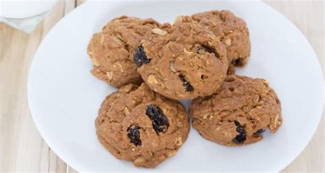 walnut-blueberry-oatmeal-energy-bites-recipe-ndtv image