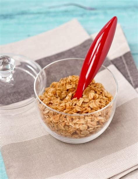 3-ingredient-crunchy-oat-topping-great-on-sundaes image