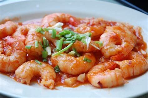 spicy-shrimp-in-tomato-garlic-sauce-over-rice-cdkitchen image