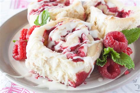raspberry-cheesecake-sweet-rolls-mindees-cooking image