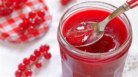 how-to-make-red-currant-jelly-taste-of-home image
