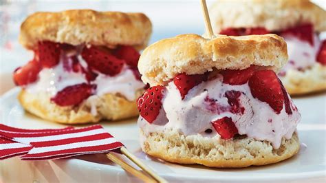 strawberry-shortcake-ice-cream-sandwiches-safeway image