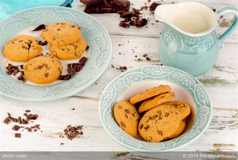 mrs-fields-banana-nut-cookies-recipe-recipelandcom image