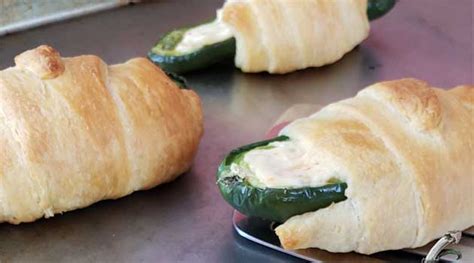 easy-crescent-jalapeno-poppers-recipe-flavorite image