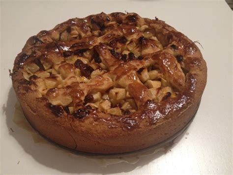 authentic-dutch-apple-pie-recipe-spoon-university image