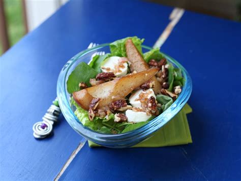 pan-roasted-pear-and-goat-cheese-salad image