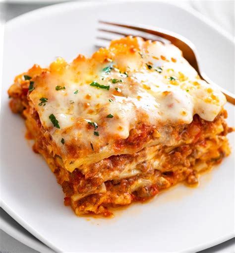 easy-lasagna-recipe-the-cozy-cook image