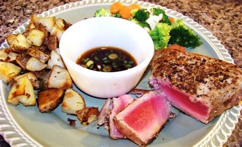 thon-au-poivre-peppered-tuna-steak-tasty-kitchen image