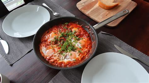 how-to-cook-traditional-homemade-shakshouka-unpacked image