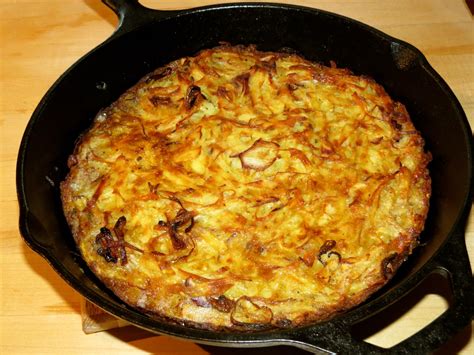 food-wines-potato-kugel-with-fried-shallots image