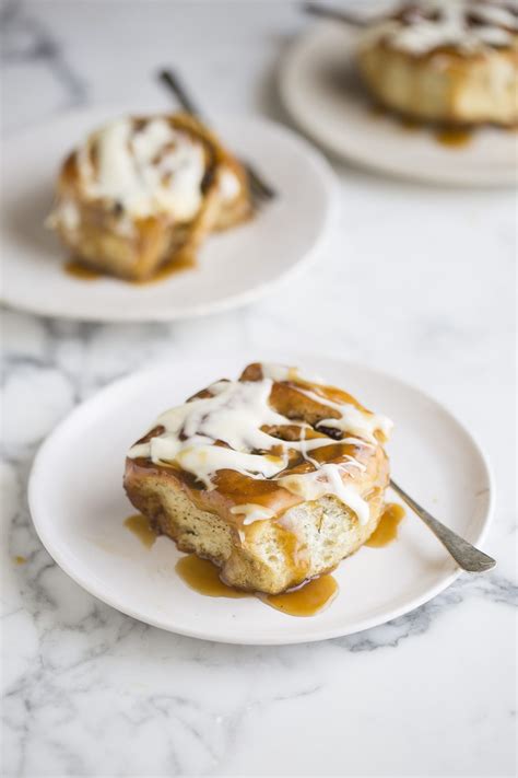 delicious-mince-pie-cinnamon-sticky-buns-recipe-drizzle image