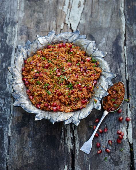 kısır-spicy-bulgur-wheat-salad-with-pomegranate image