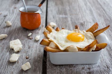 egg-poutine-recipe-get-cracking-eggsca image