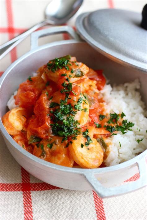 guisado-de-camarones-shrimp-in-criolla-tomato-sauce image