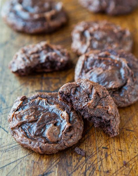 soft-and-chewy-brownie-cookies-averie-cooks image