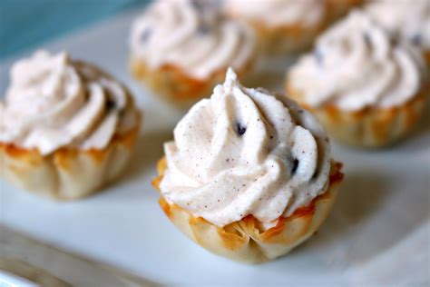 party-perfect-cannoli-cups-mangia-michelle image