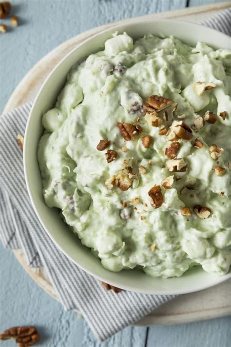 pistachio-fluff-recipe-mom-makes-dinner image