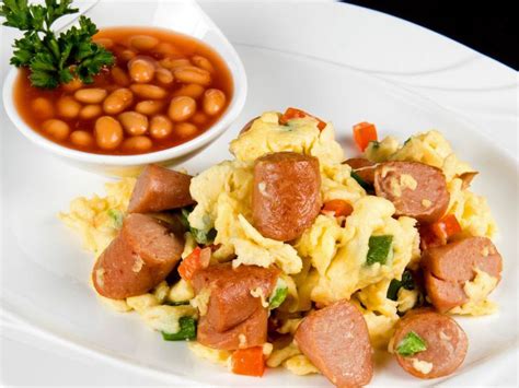 recipe-scrambled-eggs-with-vienna-sausage-grace image