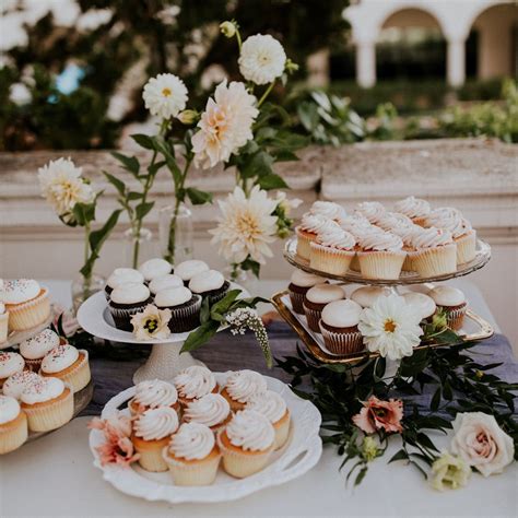 19-cupcake-wedding-cake-ideas-brides image