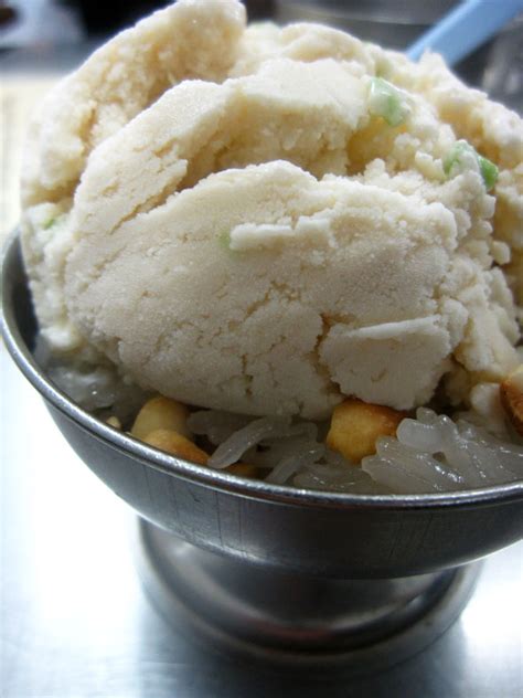 food-porn-coconut-ice-cream-and-sticky-rice image