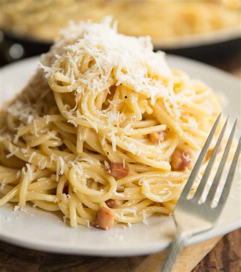 spaghetti-carbonara-no-cream-dont-go-bacon-my image