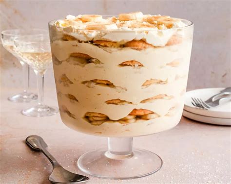 14-dreamy-and-creamy-pudding-recipes-the-spruce-eats image