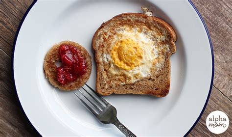 teach-kids-to-make-egg-in-a-hole-recipes-kids-should-know image