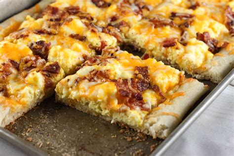 easy-breakfast-pizza-the-farmwife-cooks image