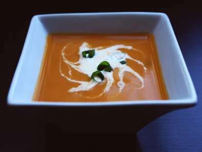 tomato-soup-with-fresh-tarragon-recipe-petitchef image