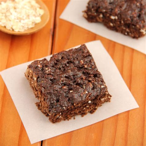 chocolate-fig-squares-amys-healthy-baking image