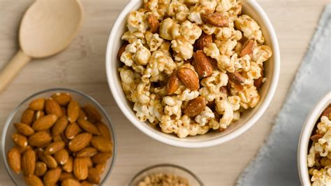 toffee-popcorn-crunch-recipe-hersheyland image