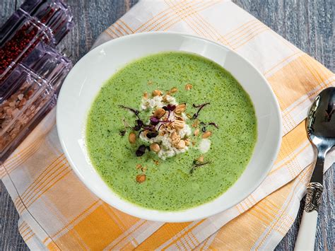 creamy-spinach-and-cucumber-soup-so-delicious image