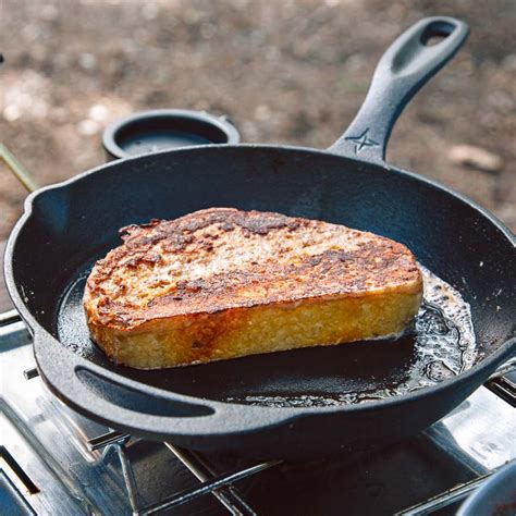 how-to-make-perfect-french-toast-while-camping image