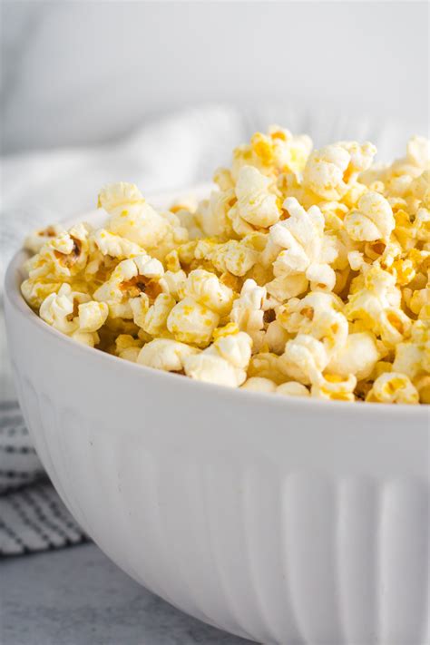 stovetop-cheesy-vegan-popcorn image