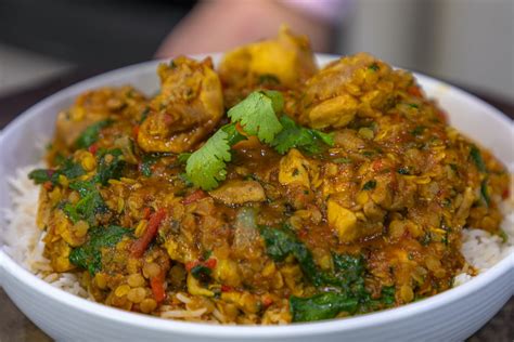 curried-chicken-with-spinach-and-lentils-james-martin image