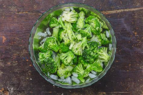 lemon-broccoli-pesto-pasta-the-mediterranean-dish image
