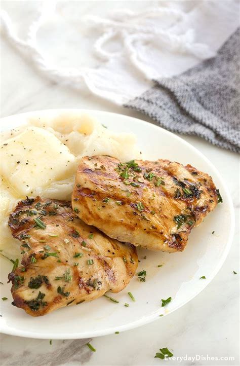 guinness-beer-chicken-recipe-everyday-dishes-diy image