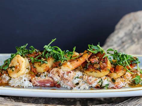 garlic-chili-scallops-and-prawns-saltyscom image