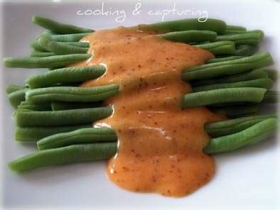steamed-green-beans-with-hollandaise-sauce image