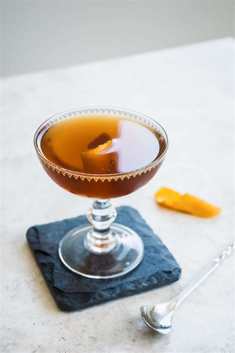 rob-roy-cocktail-recipe-simply image