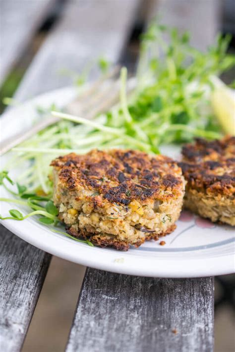 vegan-crab-cakes-recipe-with-chickpeas-and-dill image