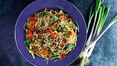 blt-spaghetti-recipe-rachael-ray-show image